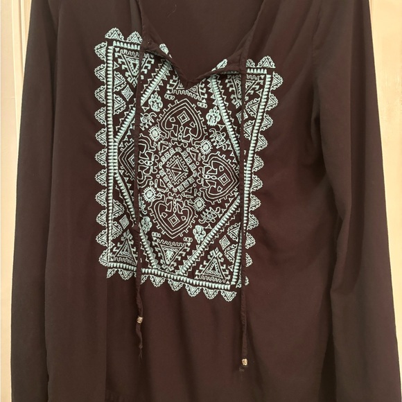 Women’s Roper size medium longg sleeve blouse color black with teal design - Picture 2 of 4